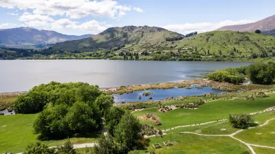 The Cottages on Lake Hayes Отели в г. 