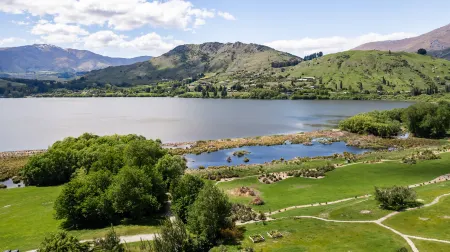 The Cottages on Lake Hayes Отели рядом с достопримечательностью «Lake Hayes Walkway»