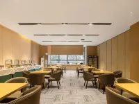 Yangj.Yueicheng International Hotel (Ciqikou BranchShapingba High speed Railway Station Chongqing) Hotels near Shapingba