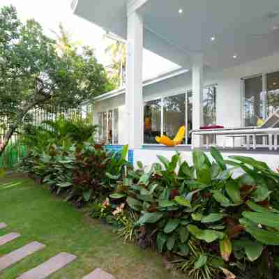 Oso Villas Hotel Exterior