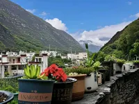 Danba Moyun Shanju Homestay