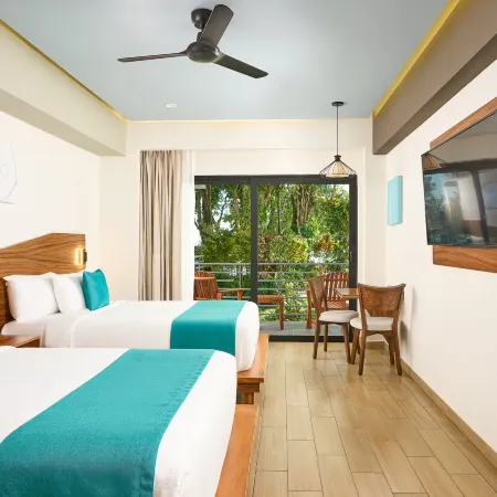 Cristalino Lagoon Front Hotel, Restaurant & Spa