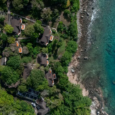 Baan Krating Phuket Resort Отели рядом с достопримечательностью «Мыс Промхтеп»