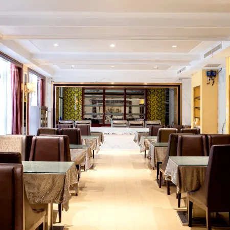 Yidu Yuyuan Grand Hotel (Xinyang Municipal Government)