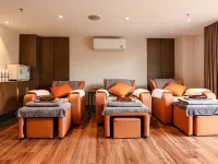 Nesta Hotel & Spa Hotels near Dong Da