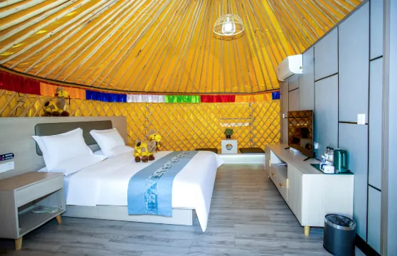 七彩丹霞一米陽光客棧