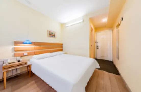 ホーム インホテル(フフホト大召寺塞上旧街) 塞上老街周辺のホテル