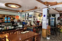 Mom Shie's Apartelle La Union Hotels in Bauang