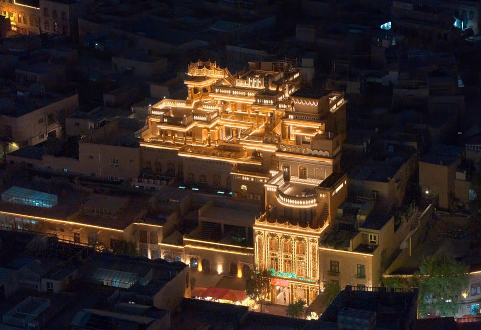 Sky Garden Homestay의 멋진 루프탑 정원 전경