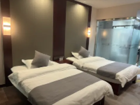 Zhangjiakou Jinfeng Hotel Hotel (Hebei North University First Affiliated Hospital) Hotels near Zhangjiakou Museum