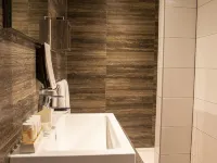 Leonardo Eden Hotel Amsterdam City Center Hotels near Waterlooplein