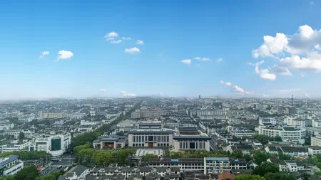 Suzhou Central Hotel Отели рядом с достопримечательностью «Shangfangshan National Forest Park»