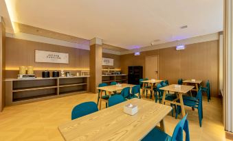 Yasheman Hotel (Tianmen Luyu Plaza)
