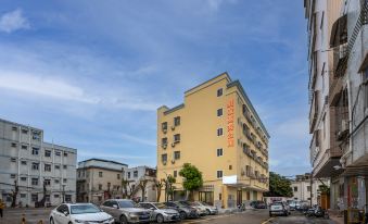 Aiqin Business Apartment (Shenzhen Longgang Liyuan Subway Station)