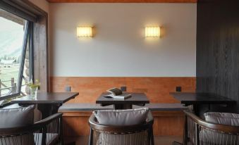 Senmai Designer Coffee Homestay (Kanas Scenic Area Branch)
