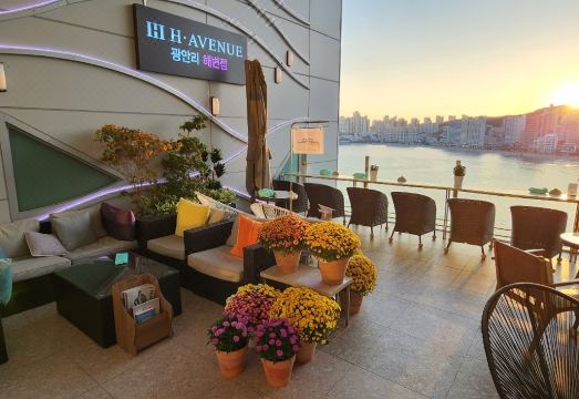 에이치에비뉴 오션뷰 테라스