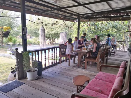 Tantai Eco Farm Stay at Khao Yai Отели рядом с достопримечательностью «Wat Sap Setthi Wanaram»