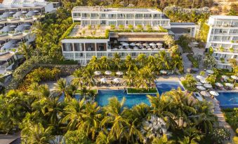 The Cliff Resort & Residences