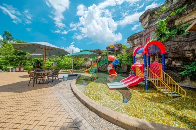 Shunyi Oriental baipenhu Hot Spring Hotel (Huizhou Huidong Baipenzhu store) Hotels near Baipenzhu Provincial Nature Reserve Management Office