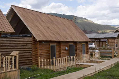 ZARAT · Natural Coffee Designer Boutique Homestay (Kanas New Village Branch) Отели рядом с достопримечательностью «Taiga Corridor»