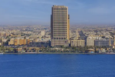 DoubleTree by Hilton Sharjah Waterfront Hotel & Residences Hotel a 