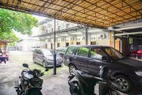 RedDoorz near Penimbangan Beach Singaraja Hotels in Singaraja