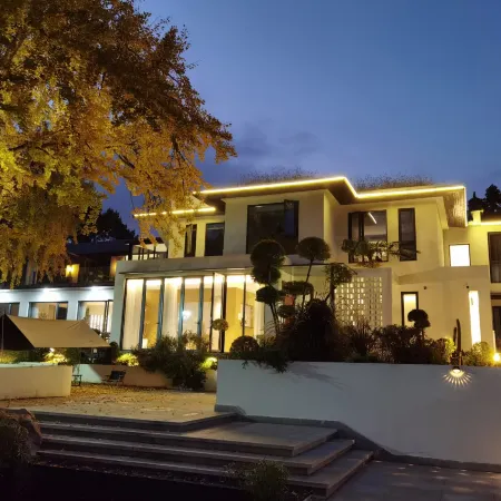 Pushu · Mountain Luxury | A Golden Autumn Boutique Stay