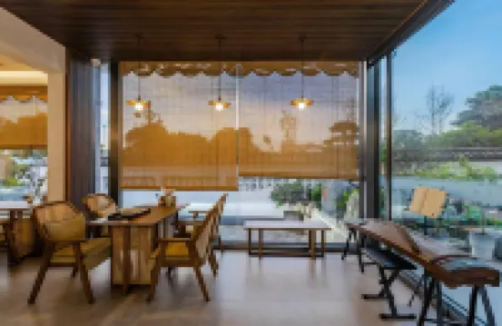 Banshan Cloud Brocade Hotel（Dali Ancient City South Gate Store）