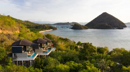 Plataran Komodo Resort & Spa Отели в г. Лабуан Баджо