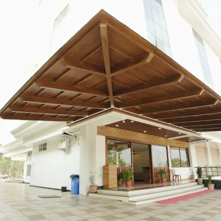 Shambhavi Hotel & Convention Centre