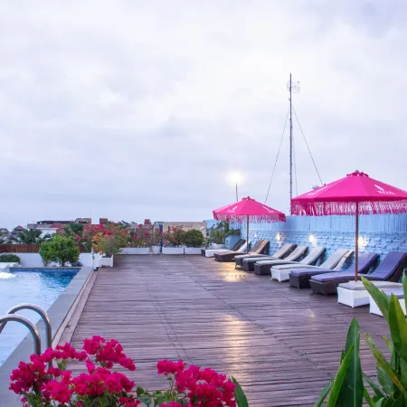 Koa D Surfer Hotel Отели рядом с достопримечательностью «Пляж Берава»
