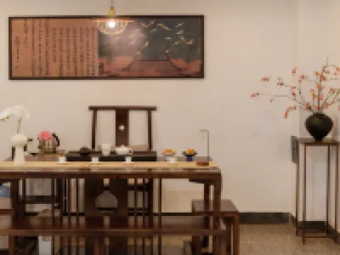 瀘沽湖泊居客棧 鹽源住宿飯店