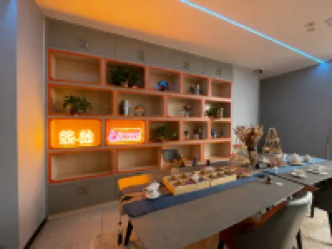 VES電競酒店（南寧火車站廣西大學店）