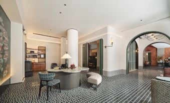 WHYTIME HOTEL
