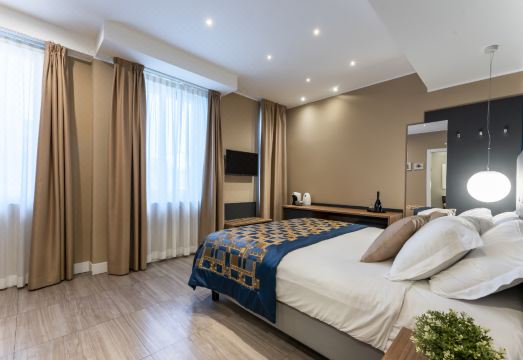 2. 마치니 스위트..