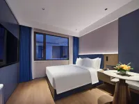 Jinglai Hotel·Bushe (Shanghai Nanjing East Road Bund Branch) Hotels near Huangpu River Cruise(Shiliupu Pier)