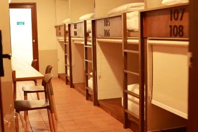 Shanti Hostel Hotels in Chang Phueak