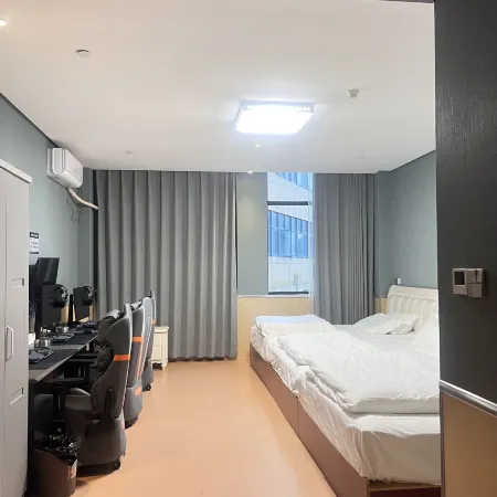 Ninghai Showtime E-Sports Hotel