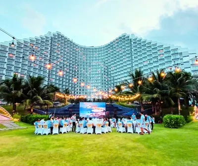 The Light Arena Ocean Tower Отели в г. 
