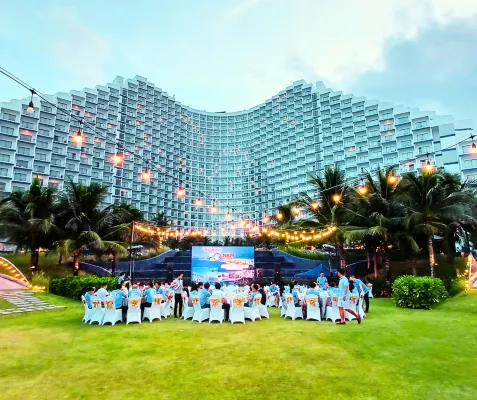 The Light Arena Ocean Tower Hotels in Cam Ranh