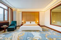 Days Hotel by Wyndham - Suối nước nóng