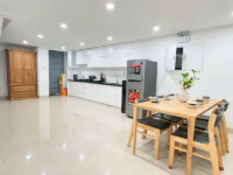 SOL HOTEL & APARTMENT Các khách sạn gần Đỉnh La Bàn - Núi Dinh