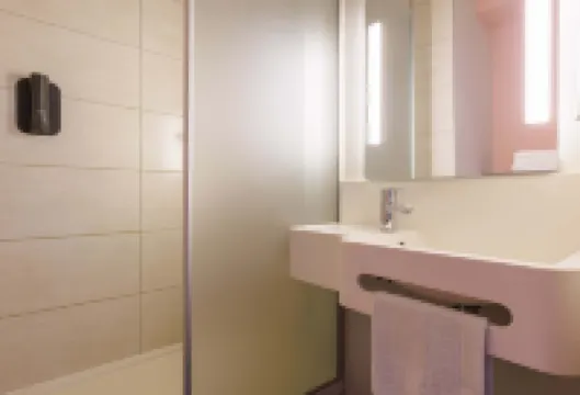 B&B Hotel Clermont Ferrand Nord Riom