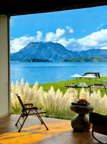 Lugu Zen Views · Enci Retreat (Daluoshui Village)