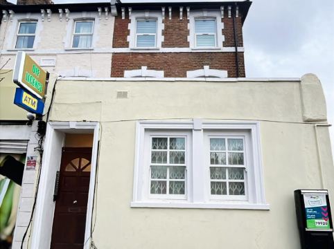 Dalston Luxe Studios (3 Miles away from Liverpool Train Station)