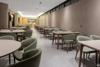 Century Star Holiday Hotel (The Ancient City of Shangqiu Nanjing Road)