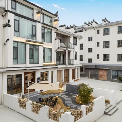 Chen Qi · Garden View Family Inn (Wuyuan Jiangwan Scenic Area Branch) Hotels near Jiangwan