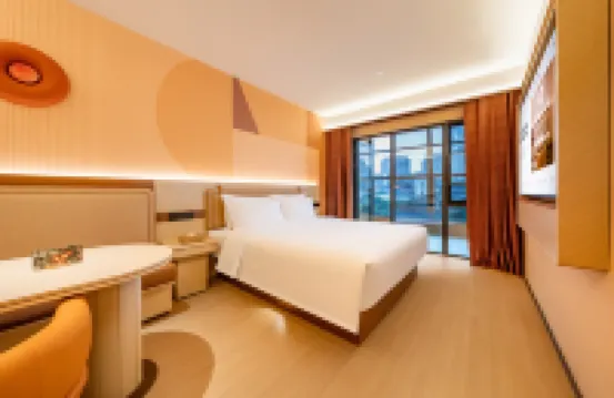 Orange Hotel (Zigong Huashang International City)