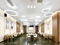 Haitanghua S Hotel (Zizhong Place Where Folk Songs Arise) - parking