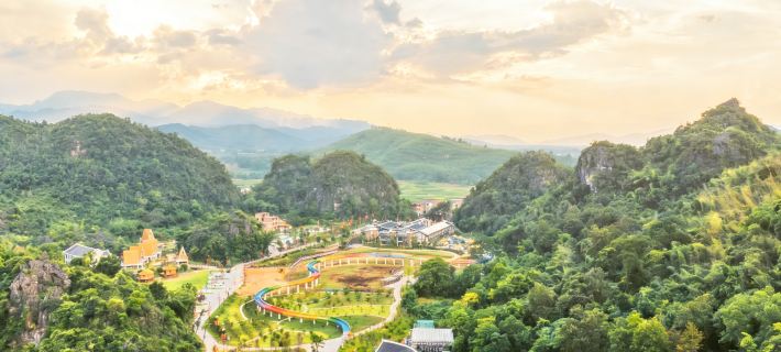 Hezhou Fuchuan Jiulongdong Wenquan Resort Hotel Hotels in Fuchuan